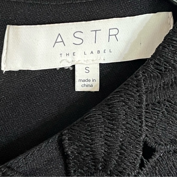 ASTR The Label Textured Crochet Lace Floral Sheath Dress Sleeveless Black Sz S - Picture 4 of 12